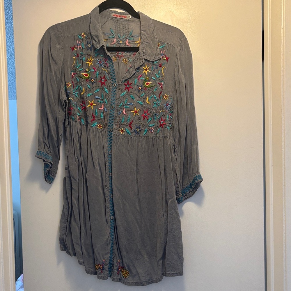 Johnny Was Gray Blouse with Colorful Embroidery